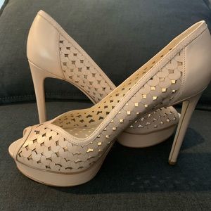 Nine West Estate Laser Cut Pump Nature L
